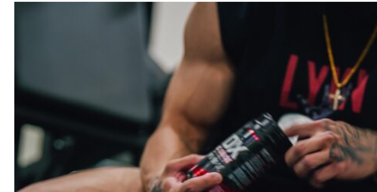 Atleta con producto Nutrex